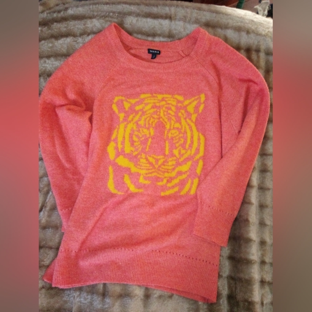 Ladies sweater